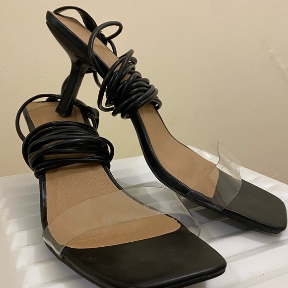 BLACK WRAP-UP HEELS👠✨ - Picture 4 of 4